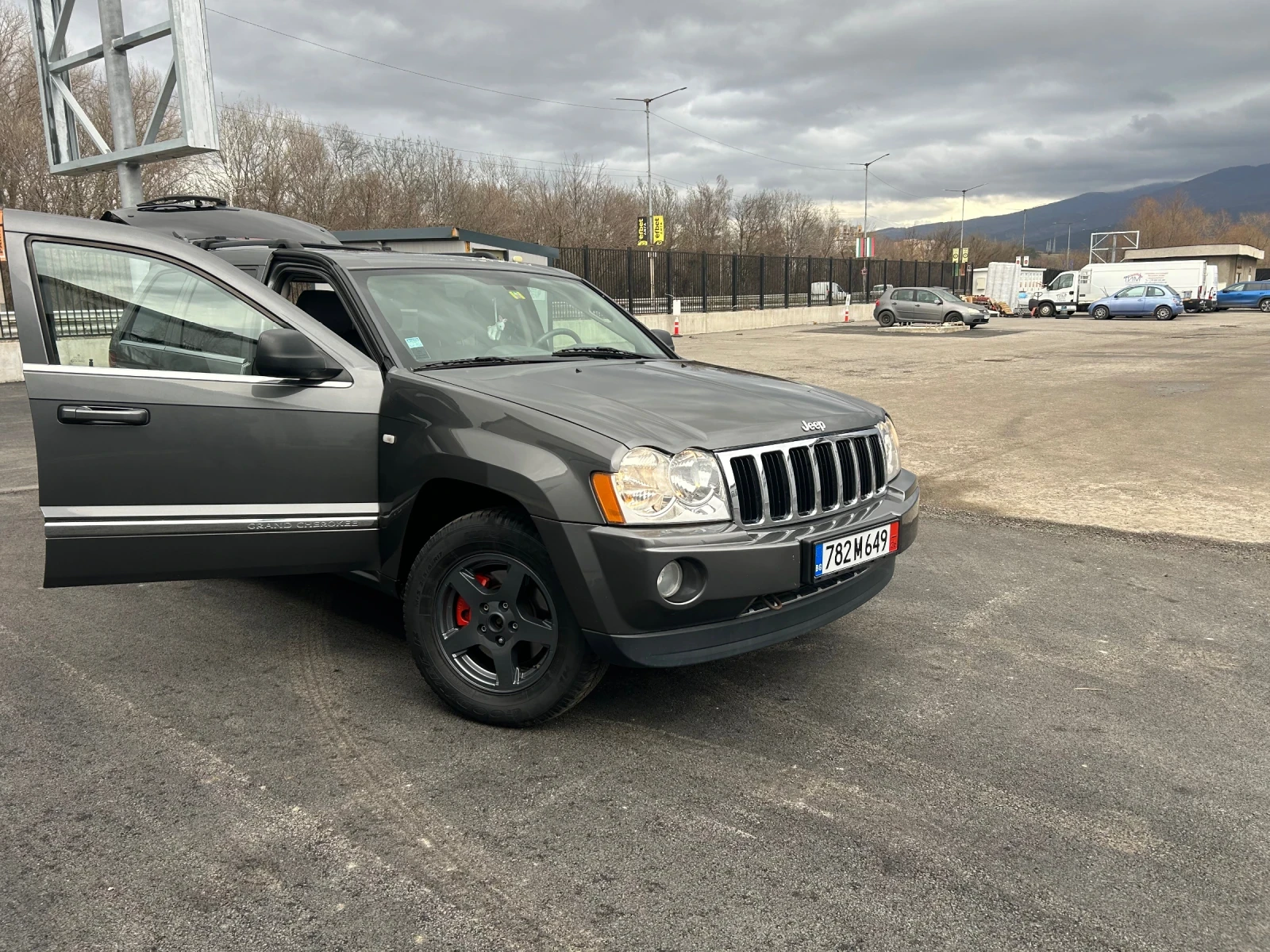 Jeep Grand cherokee 5.7 Hemi с газов инжекцион висок клас, снимка 1