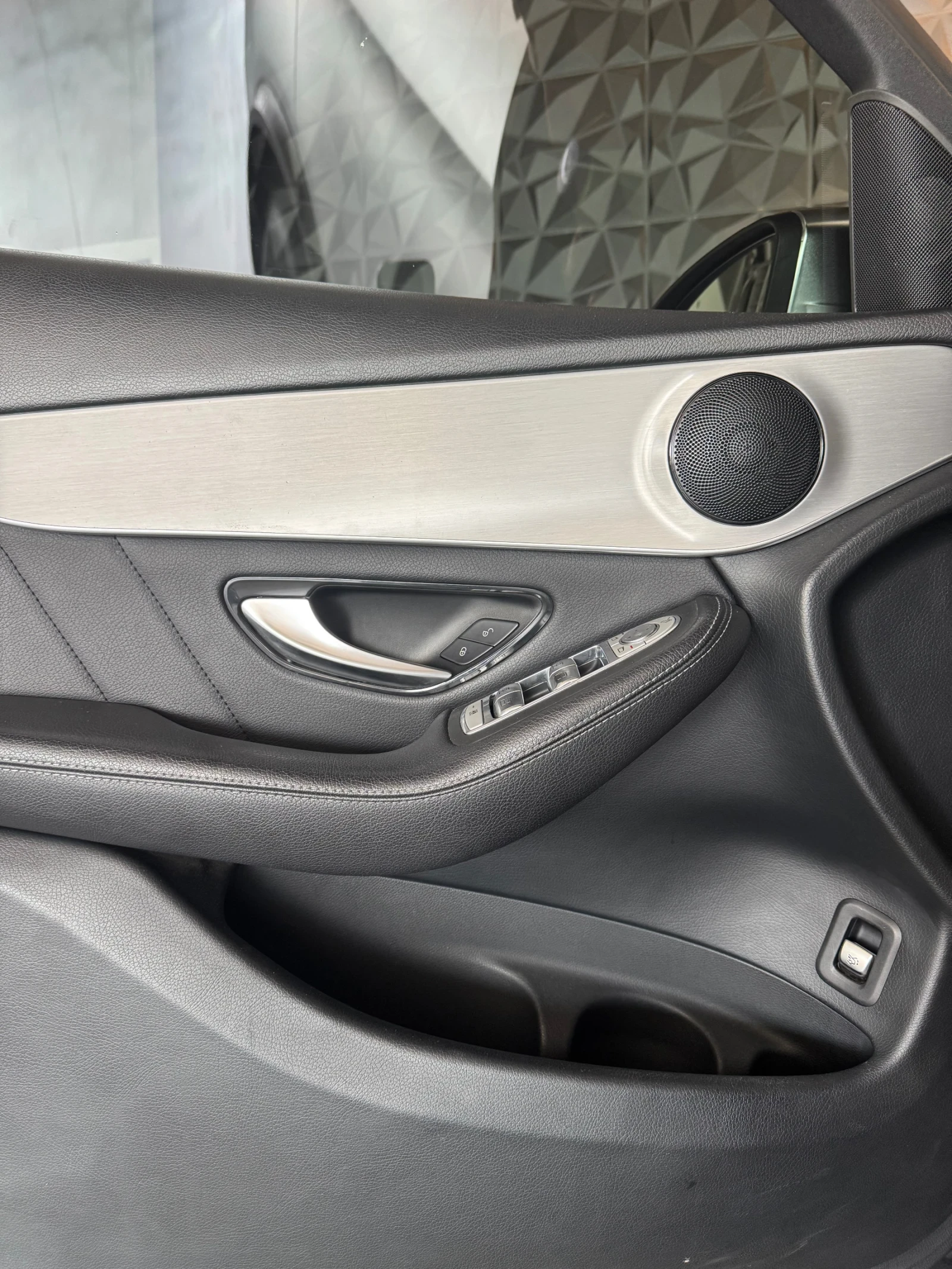 Mercedes-Benz GLC 300 d * 4 MATIC * AMG  *  *  | Mobile.bg   11