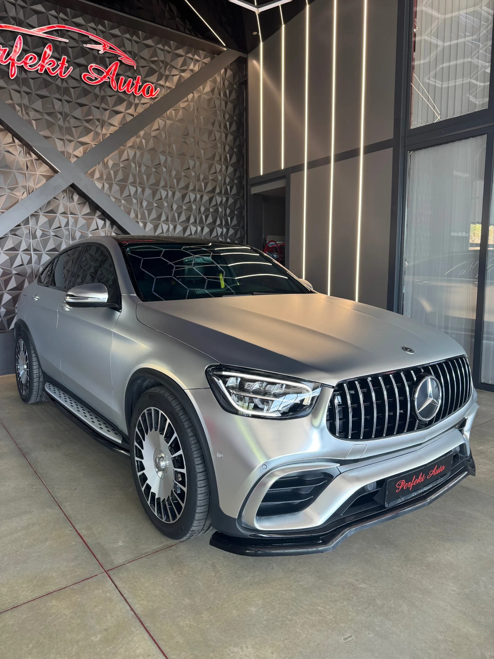 Mercedes-Benz GLC 300 d * 4 MATIC * AMG  *  *  | Mobile.bg   1