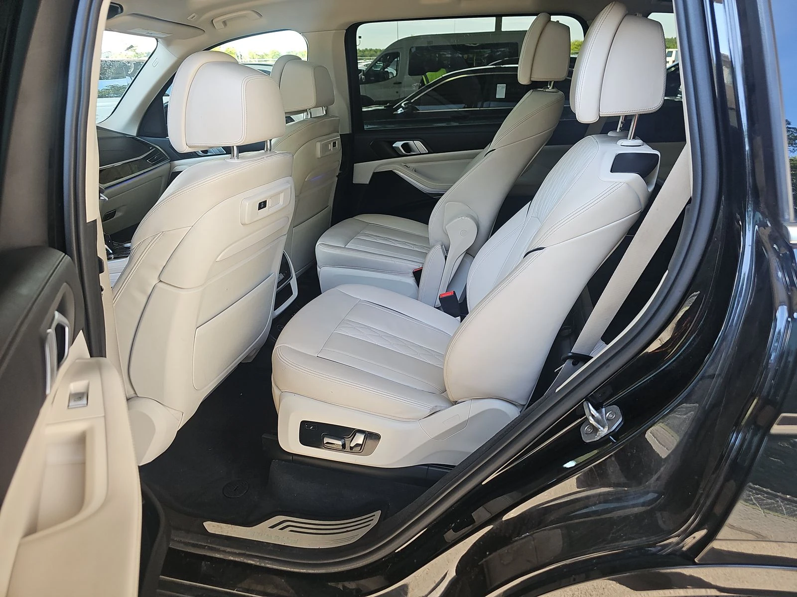 BMW X7  xDrive40i - изображение 9