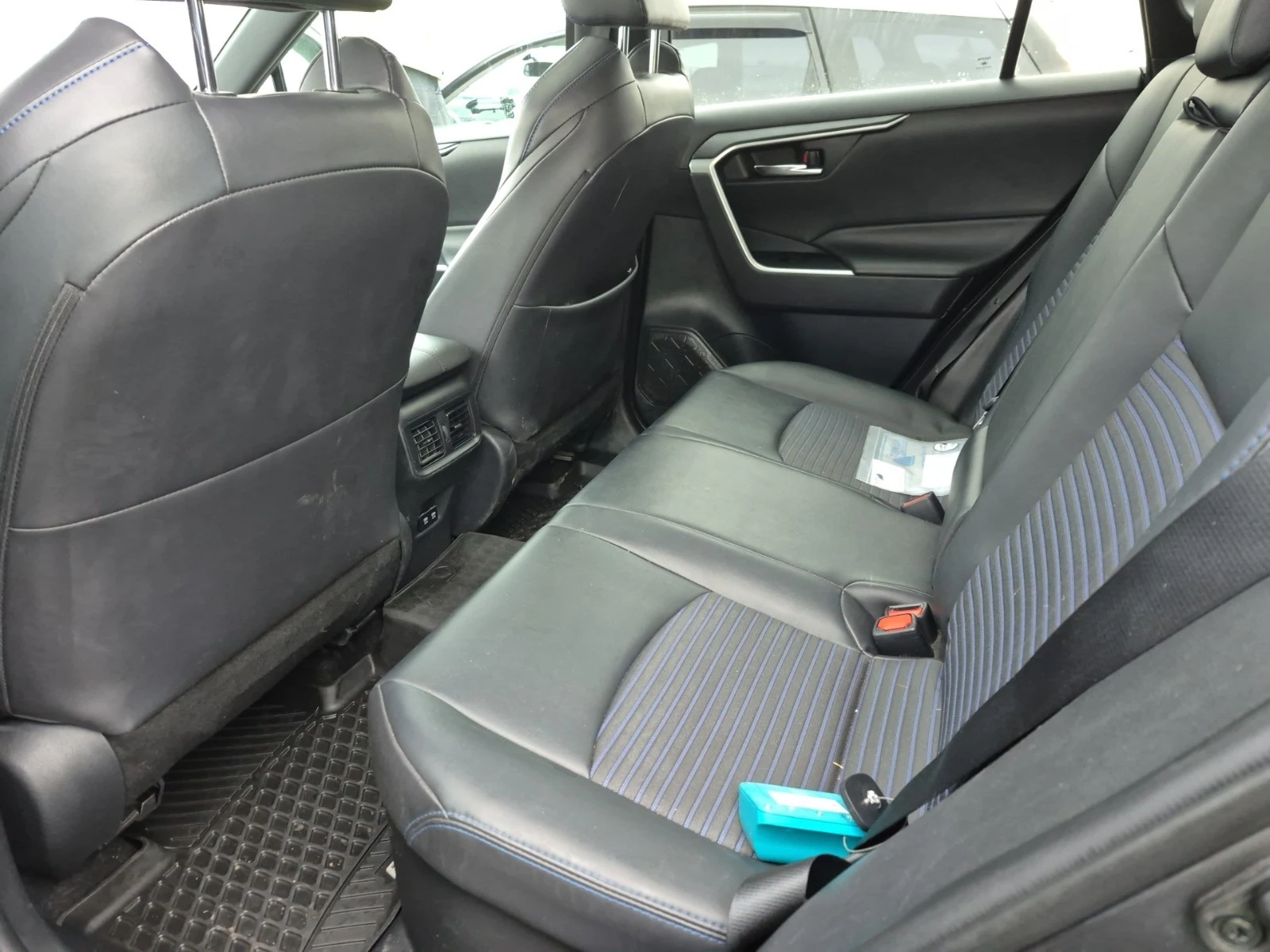 Toyota Rav4 HYBRID XSE * * CARFAX * * АВТО КРЕДИТ * *  - изображение 9