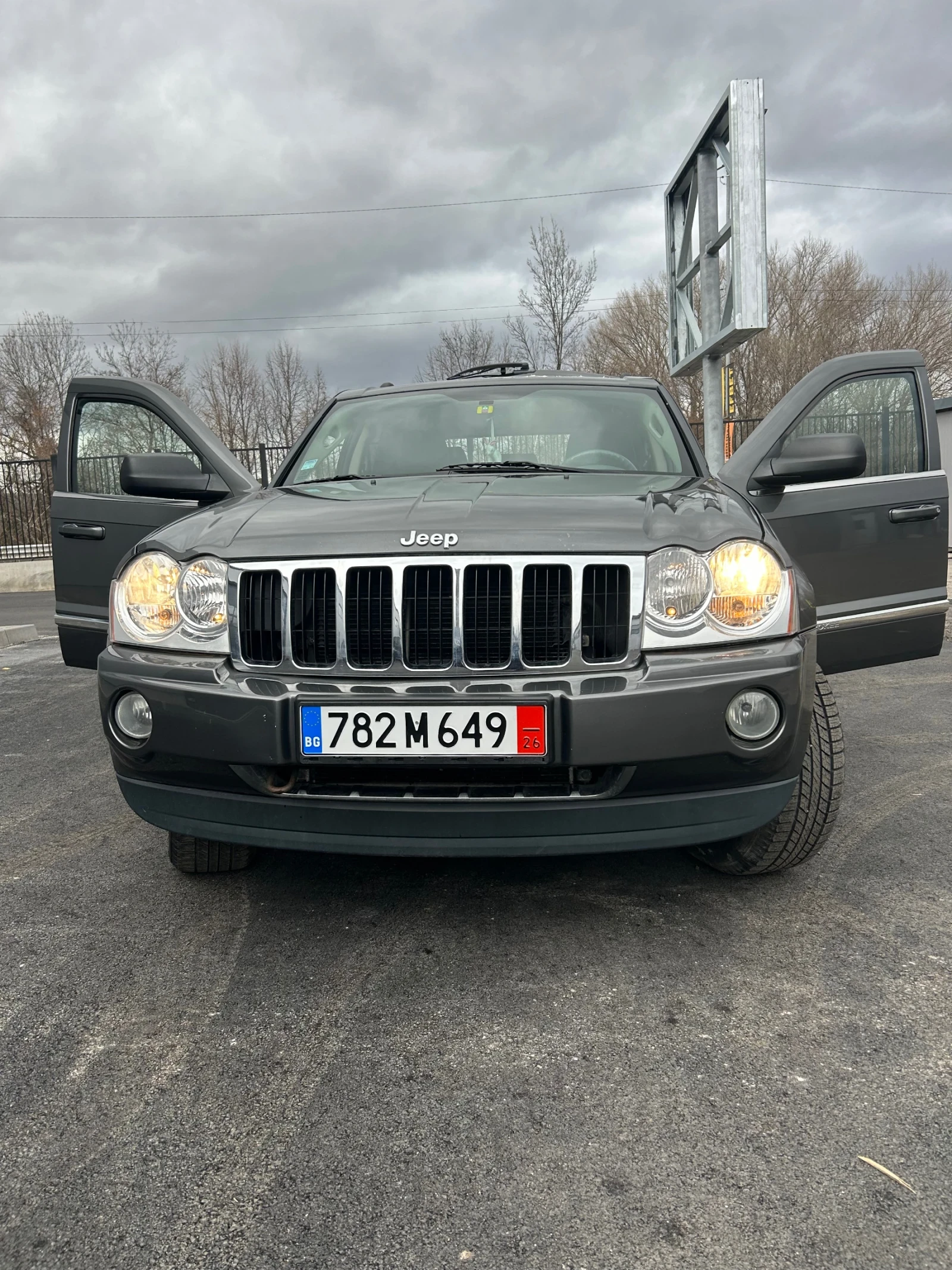 Jeep Grand cherokee 5.7 Hemi с газов инжекцион висок клас - изображение 4