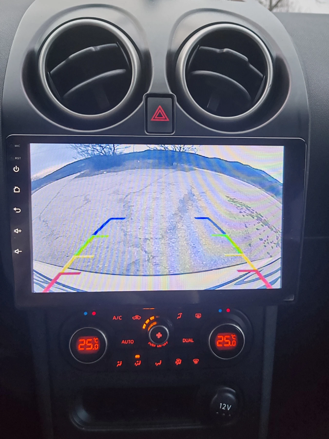 Nissan Qashqai, снимка 12 - Автомобили и джипове - 53488385