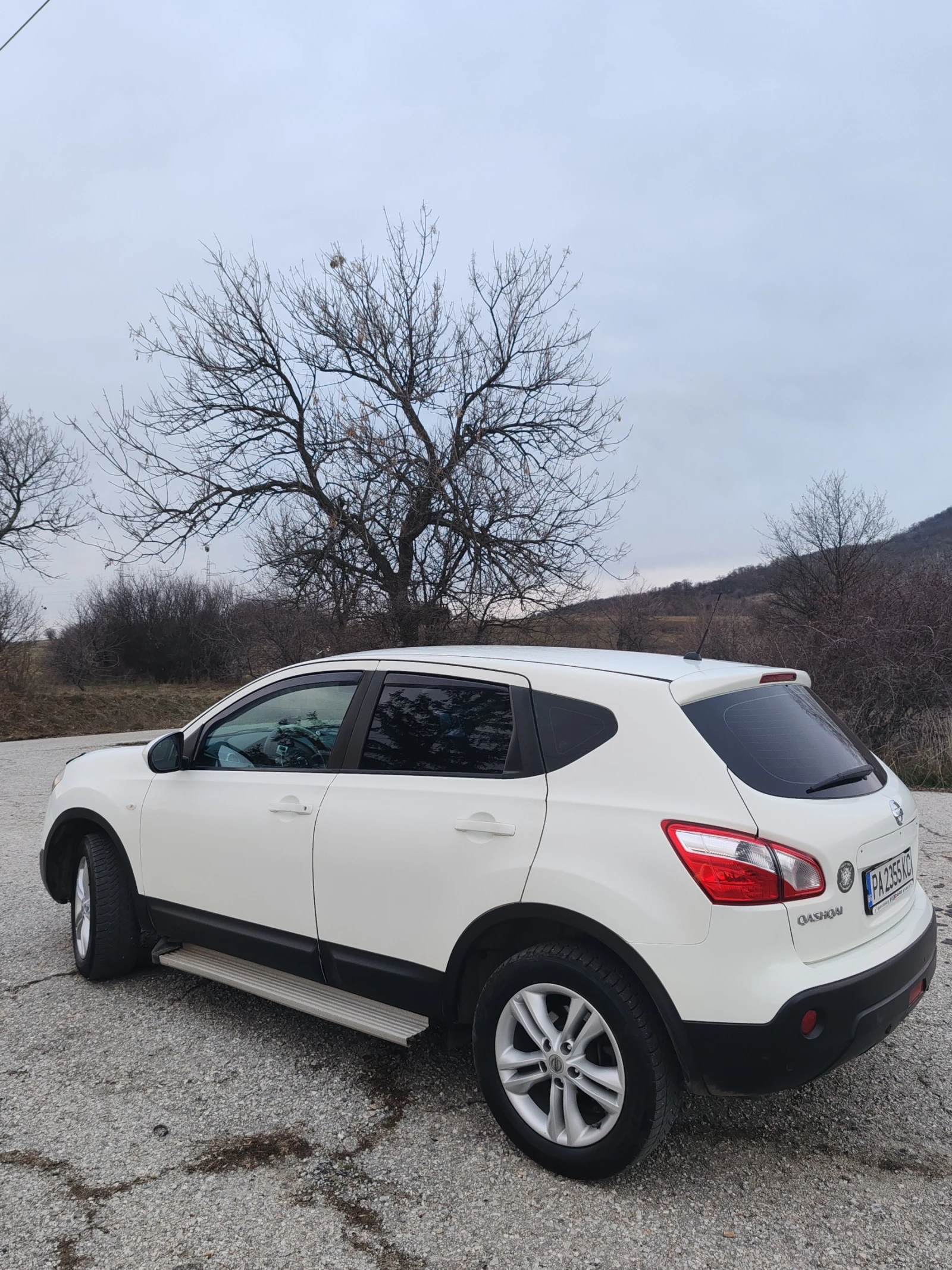 Nissan Qashqai, снимка 6 - Автомобили и джипове - 53488385