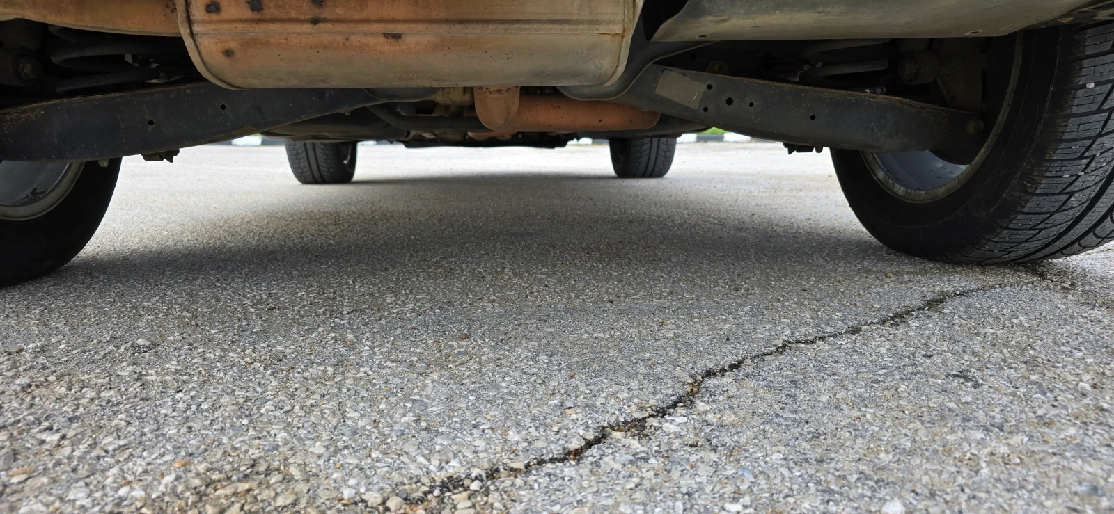 VW Tiguan 4x4 177hp, снимка 15 - Автомобили и джипове - 53971183