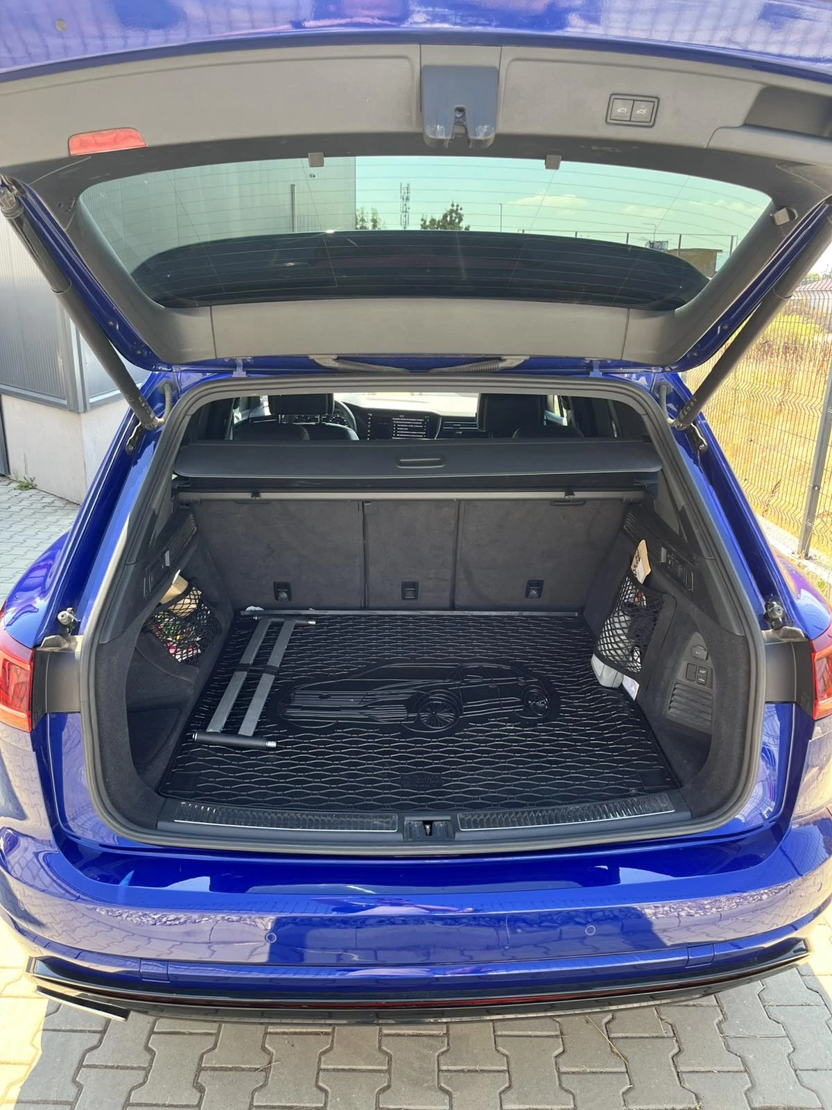 VW Touareg 3.0 TDI R-Line, снимка 8 - Автомобили и джипове - 56082355