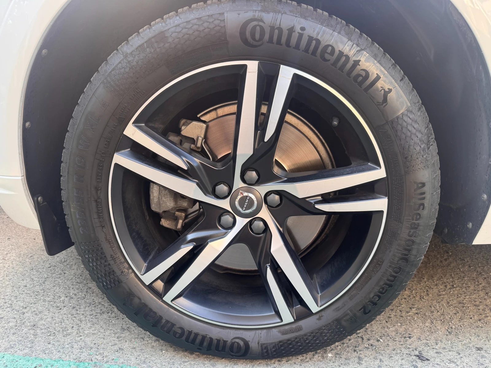 Volvo XC60 T5 R-Design, снимка 6 - Автомобили и джипове - 56014173