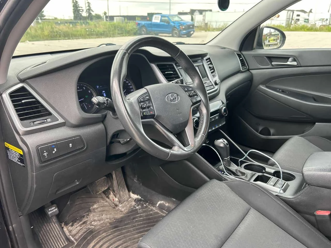 Hyundai Tucson * Premium * АВТОКРЕДИТ * , снимка 7 - Автомобили и джипове - 56193362