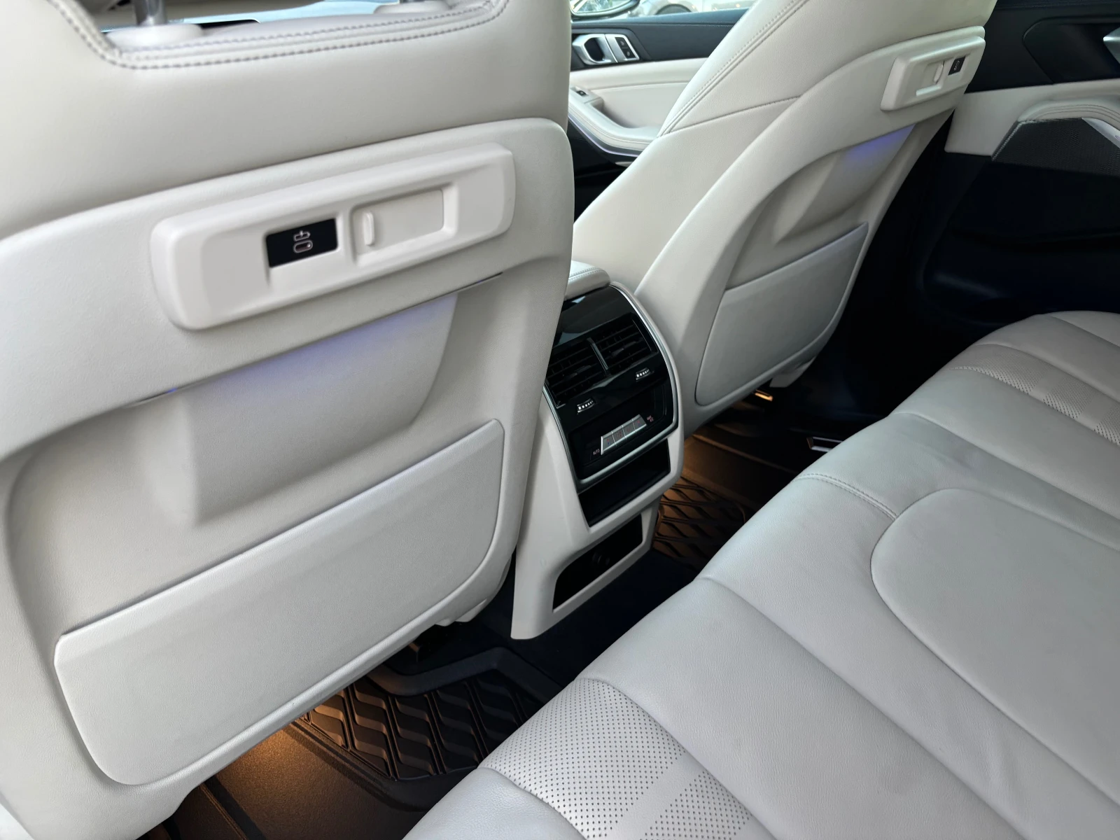 BMW X5 sDrive 40i, снимка 13 - Автомобили и джипове - 56432094