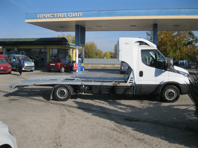 Iveco Daily 35/18 hi-matic , специален , снимка 4 - Бусове и автобуси - 47784792