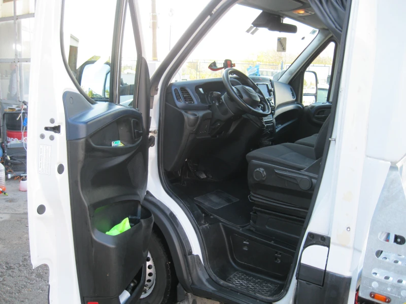 Iveco Daily 35/18 hi-matic , специален , снимка 13 - Бусове и автобуси - 47784792