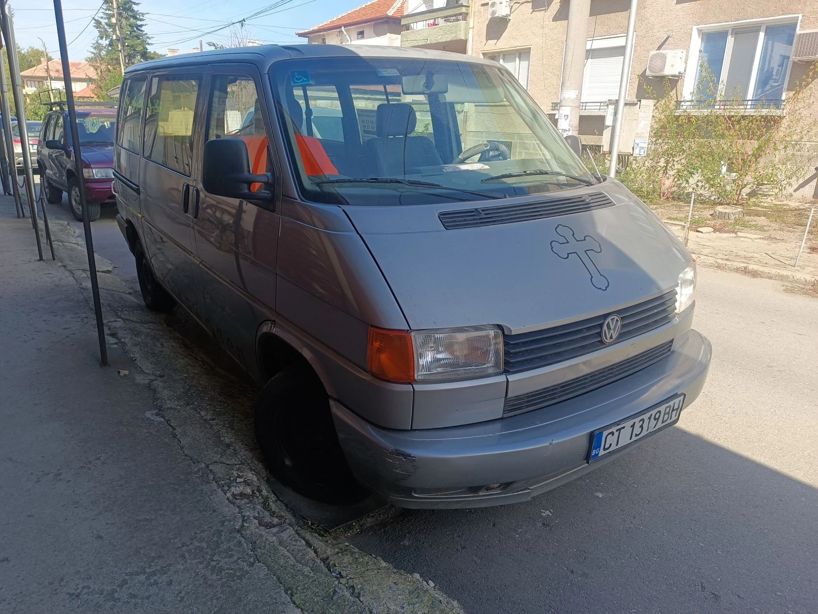 VW Caravelle 2500 - изображение 2