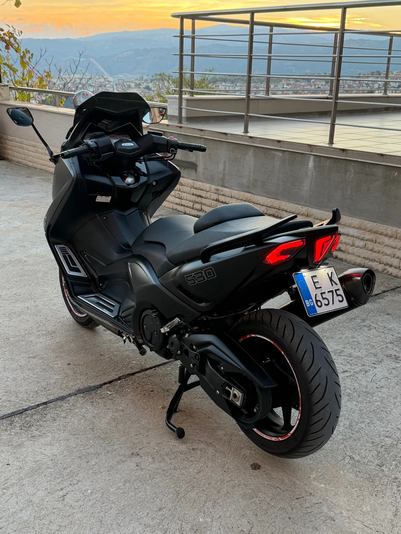 Yamaha T-max 530 Led, снимка 4 - Мотоциклети и мототехника - 56637500