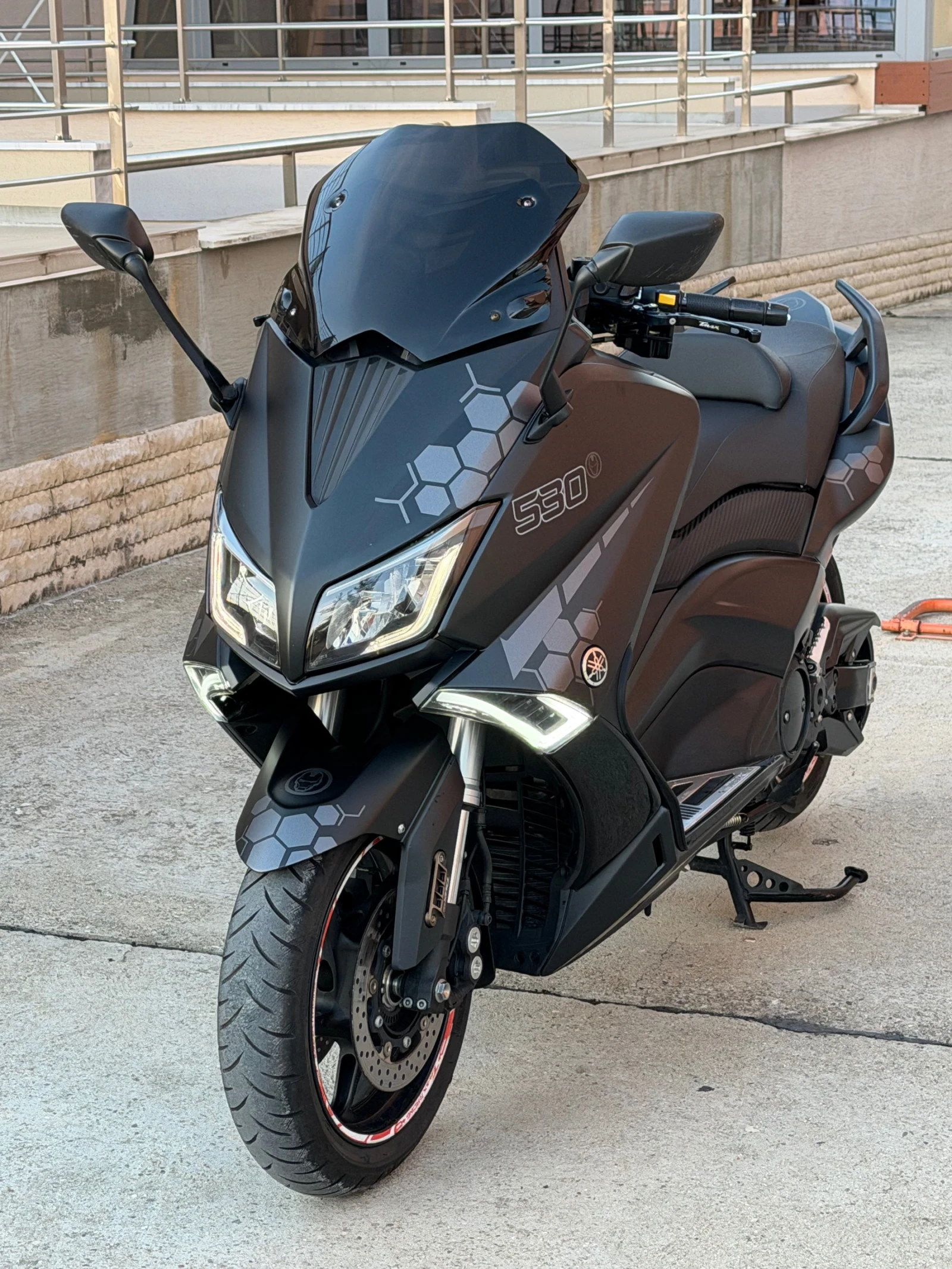 Yamaha T-max 530 Led, снимка 2 - Мотоциклети и мототехника - 56637500
