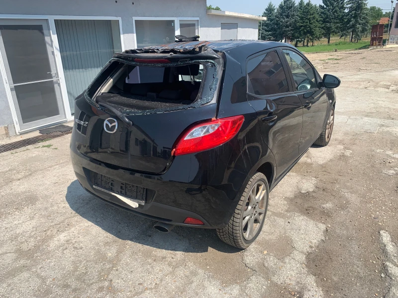 Mazda 2 1.5i 103кс., снимка 5 - Автомобили и джипове - 37516356