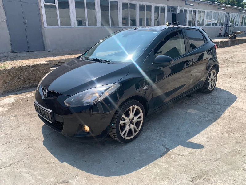 Mazda 2 1.5i 103кс., снимка 3 - Автомобили и джипове - 37516356