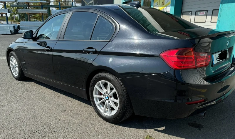 BMW 320 320D Седан 184 кс.автомат дизел, снимка 3 - Автомобили и джипове - 47397631