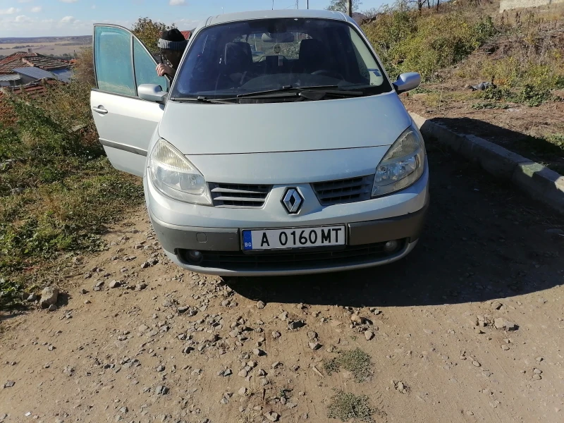 Renault Scenic, снимка 2 - Автомобили и джипове - 48118222