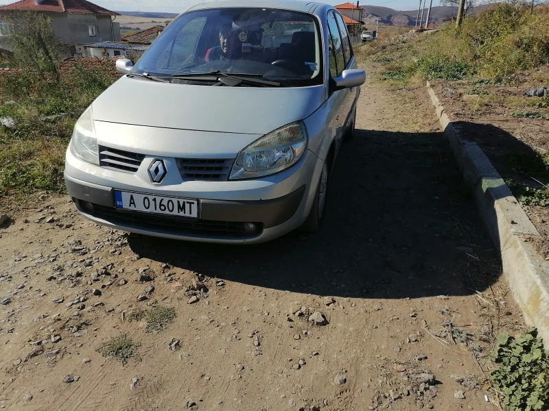 Renault Scenic, снимка 3 - Автомобили и джипове - 48118222