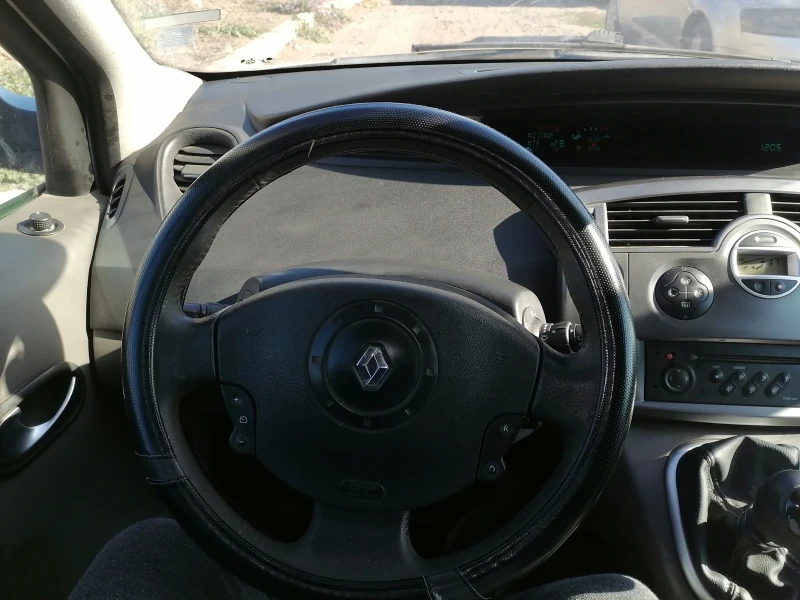 Renault Scenic, снимка 16 - Автомобили и джипове - 48118222