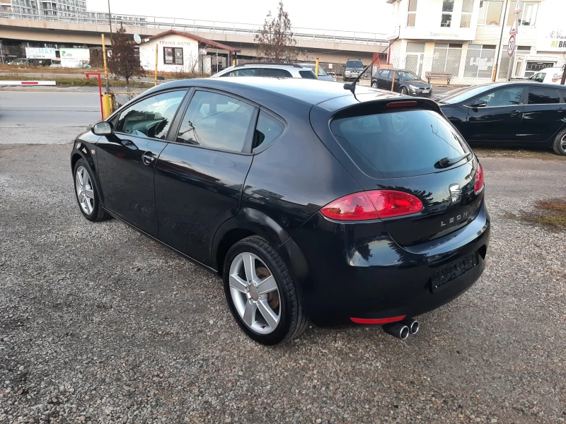 Seat Leon 1.6i, снимка 6 - Автомобили и джипове - 48396259