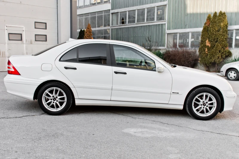 Mercedes-Benz C 220 2.2 CDI AVTOMAT, снимка 7 - Автомобили и джипове - 49119949