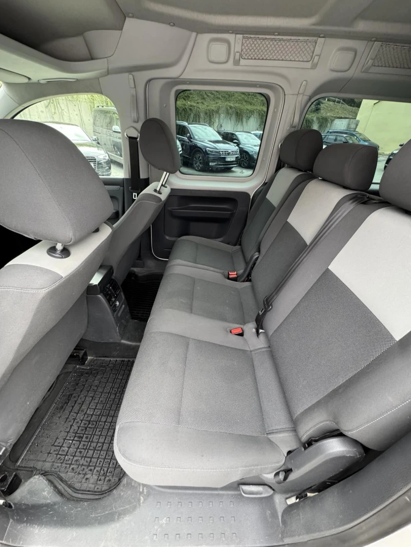VW Caddy MAXI, снимка 11 - Автомобили и джипове - 51215156