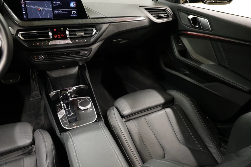 BMW 135 M135i xDrive Sportautomatic M sport Paket, снимка 10 - Автомобили и джипове - 51586821