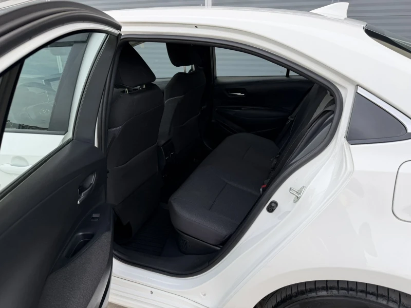 Toyota Corolla 1.8 Hybrid, снимка 14 - Автомобили и джипове - 52507071