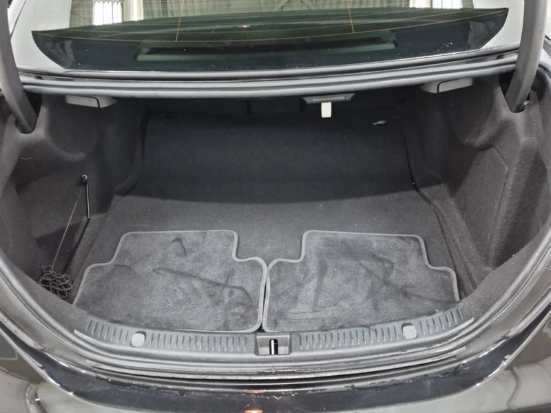 Mercedes-Benz E 350 * CARFAX * БЕЗ ПЪРВОНАЧАЛНА ВНОСКА, снимка 14 - Автомобили и джипове - 52778714