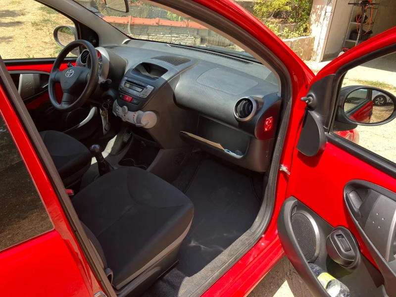 Toyota Aygo, снимка 14 - Автомобили и джипове - 53231389