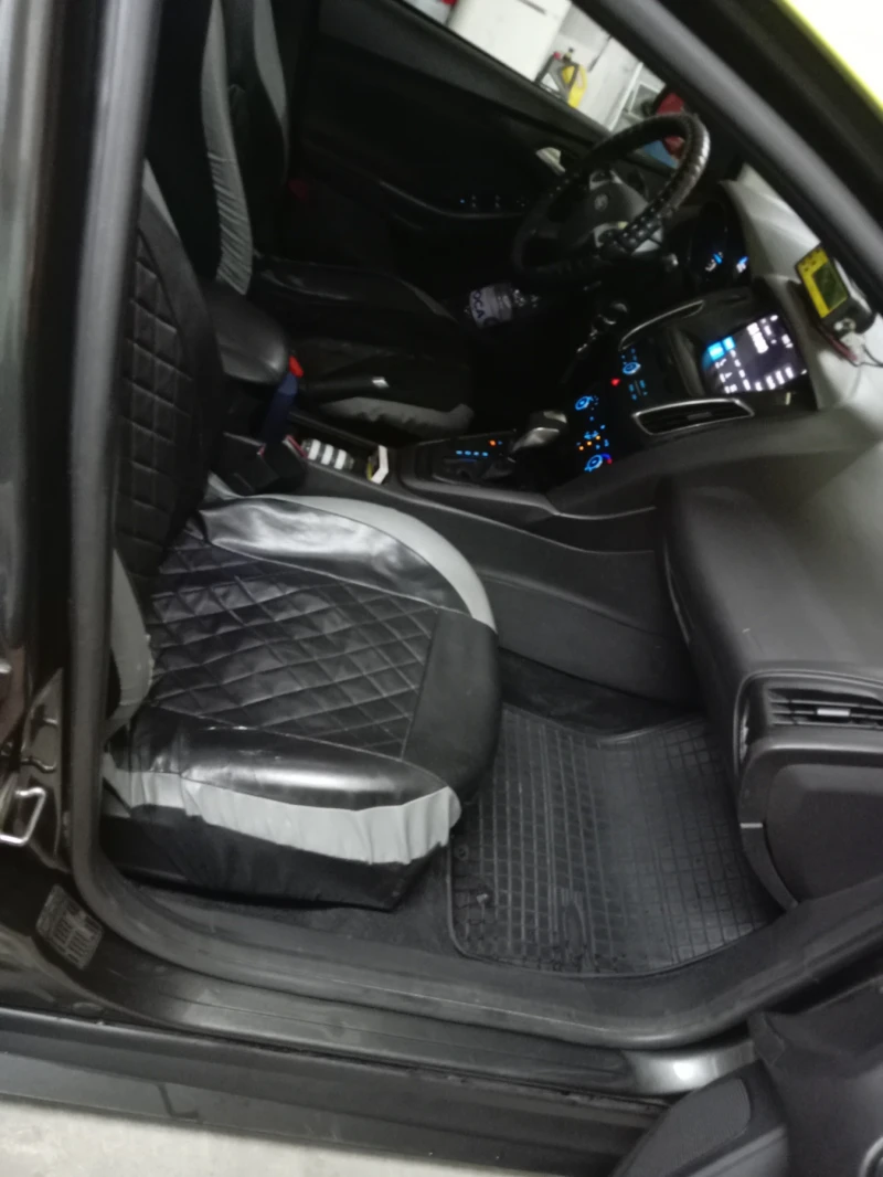 Ford Focus, снимка 12 - Автомобили и джипове - 53260722