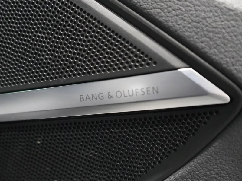 Audi A8 55 TFSI* Quattro* АвтоКредит* (ЦЕНА, снимка 17 - Автомобили и джипове - 53415907