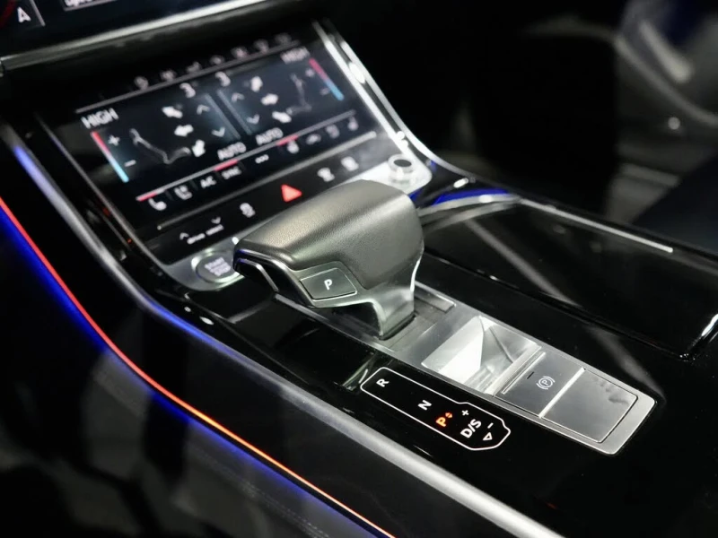 Audi A8 55 TFSI* Quattro* АвтоКредит* (ЦЕНА, снимка 14 - Автомобили и джипове - 53415907