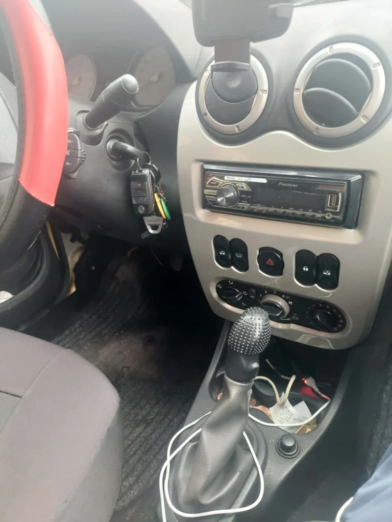 Dacia Logan, снимка 3 - Автомобили и джипове - 53483213