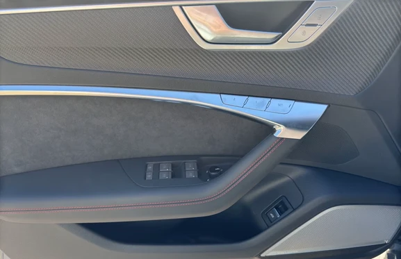 Audi Rs7 Sportback 4.0 TFSI Quattro = Black Optic = Гаранци - изображение 6