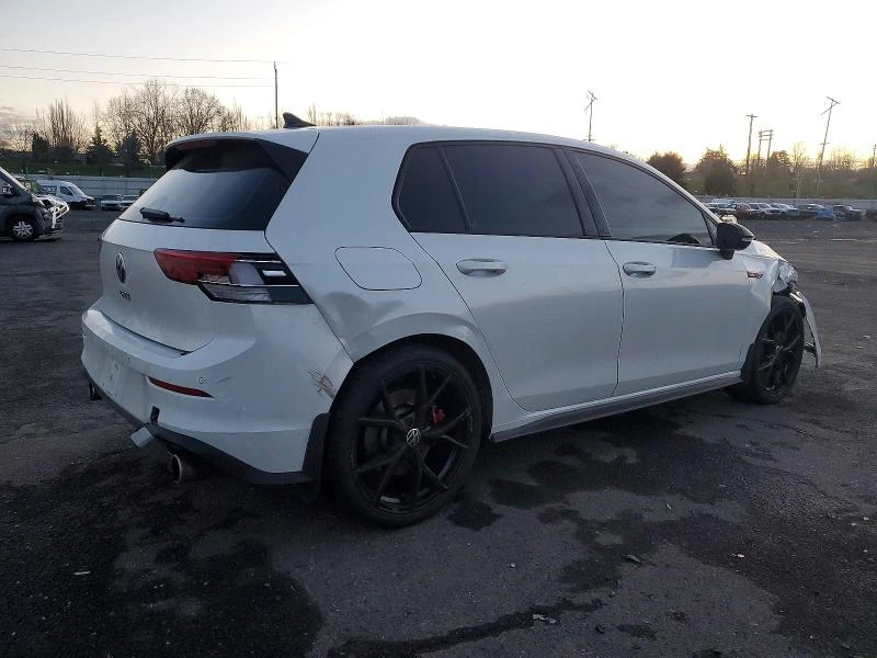 VW Golf GTI* S* ДИГИТАЛНО* ТАБЛО* MANUEL, снимка 3 - Автомобили и джипове - 53876596