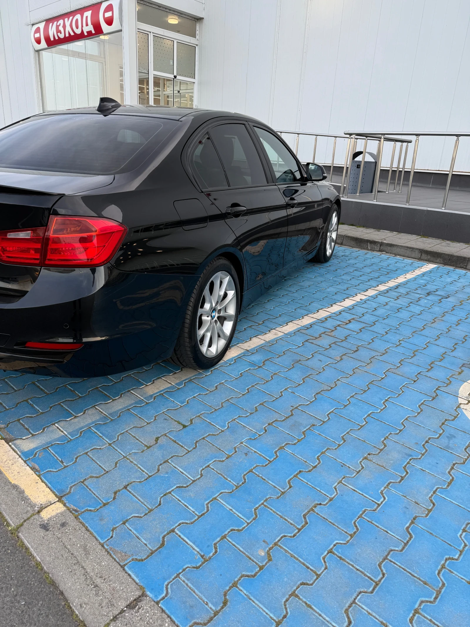 BMW 320 320D Седан 184 кс.автомат дизел - изображение 8