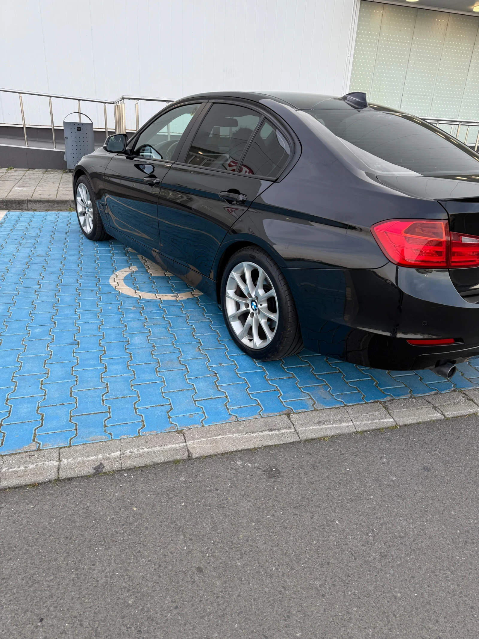 BMW 320 320D Седан 184 кс.автомат дизел - изображение 7