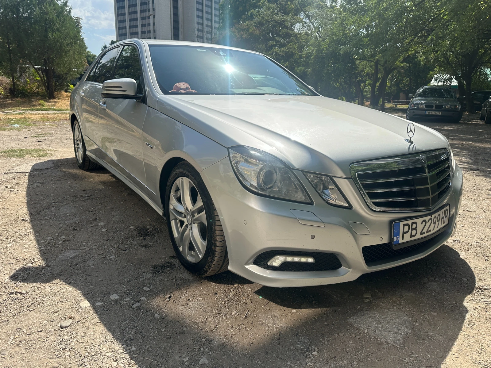 Mercedes-Benz E 350  - изображение 9