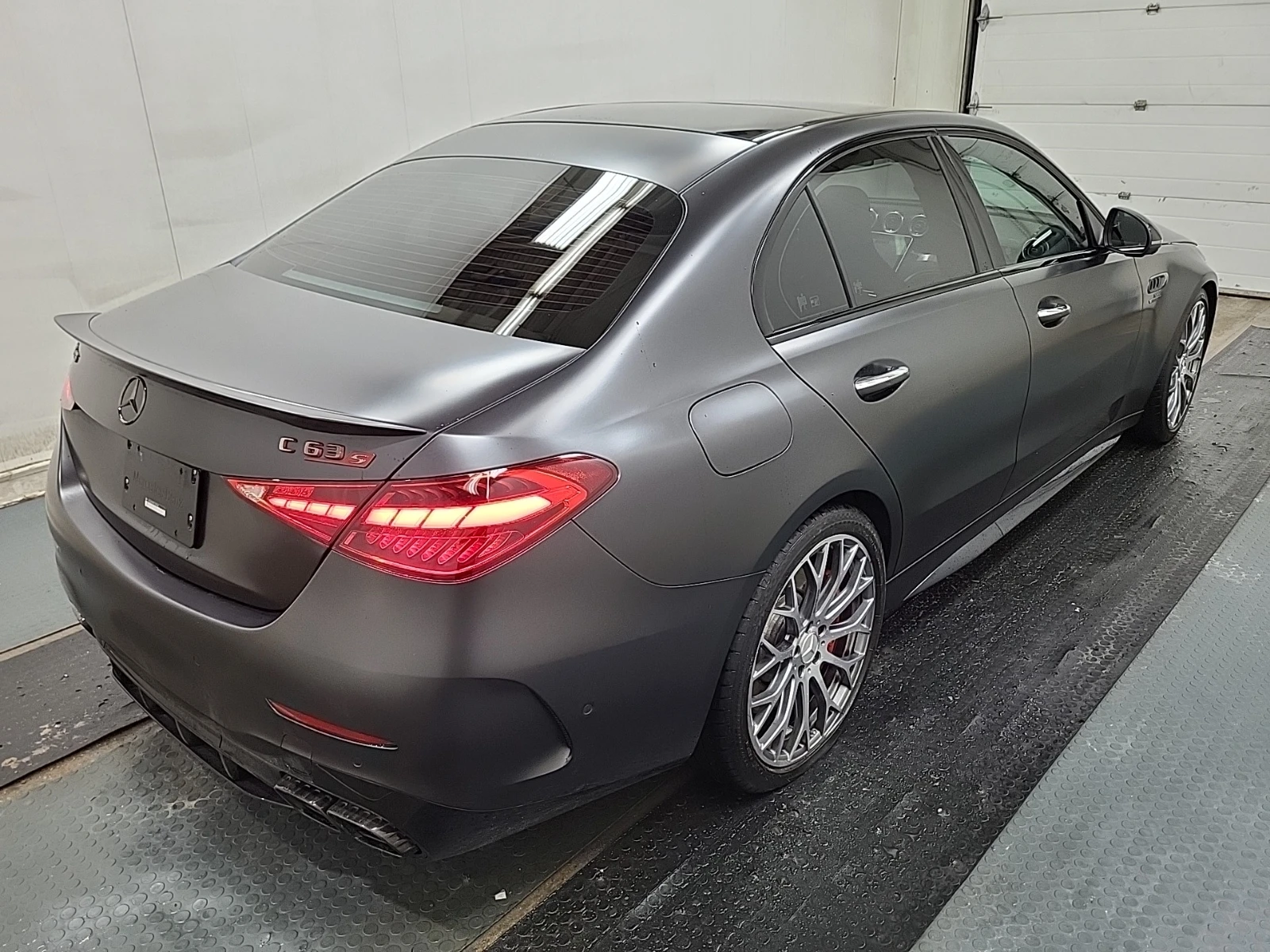 Mercedes-Benz C 63 AMG S E-PERFORMANCE * CARFAX * ЦЕНА ДО БЪЛГАРИЯ - изображение 4