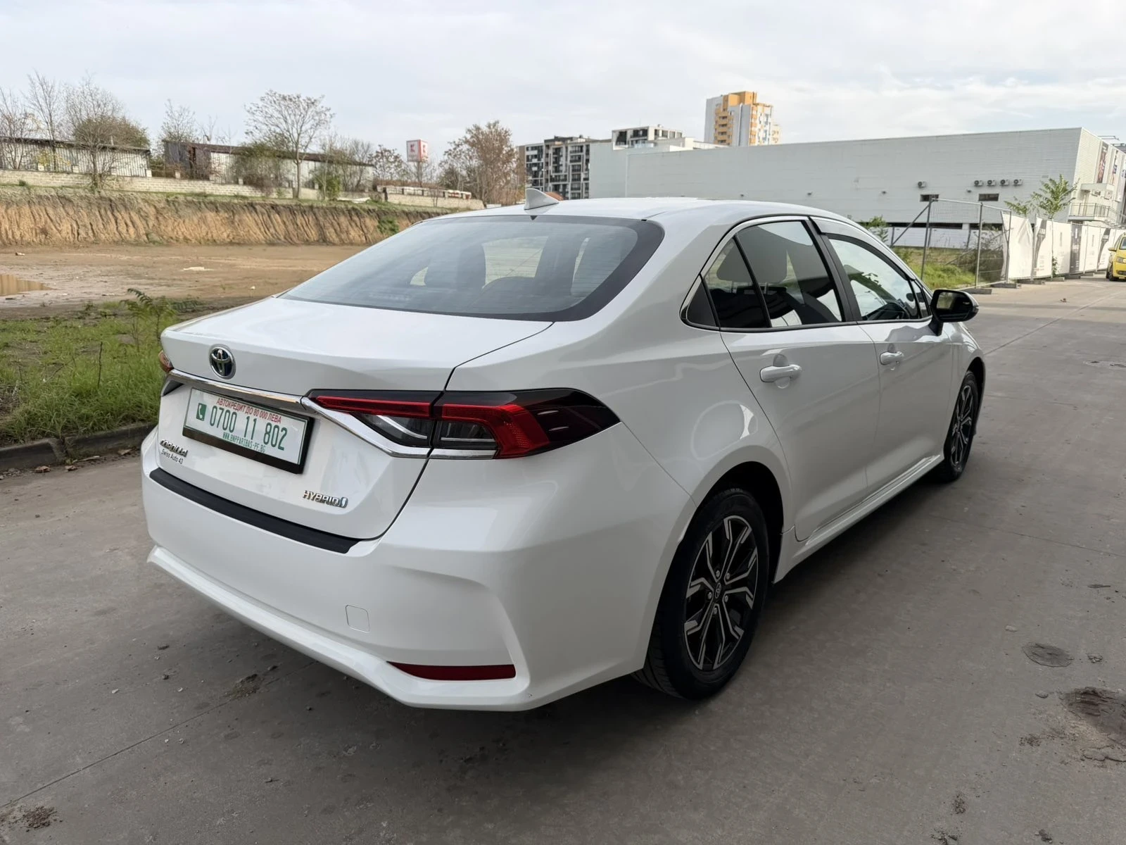 Toyota Corolla 1.8 Hybrid - изображение 5