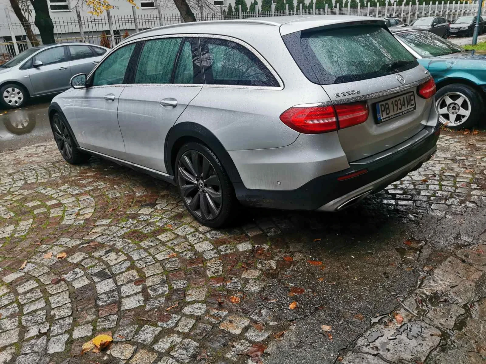 Mercedes-Benz E 220 All Terrain - изображение 9
