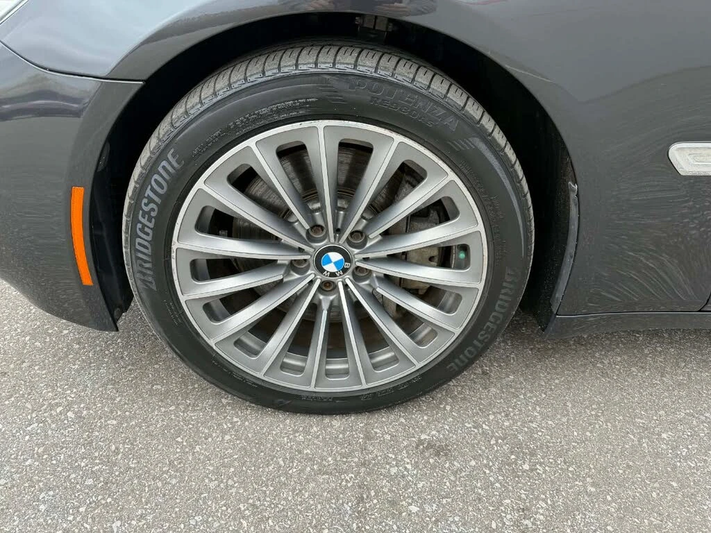 BMW 750 !xDrive!* АвтоКредит* Цена до БГ* , снимка 8 - Автомобили и джипове - 53804672