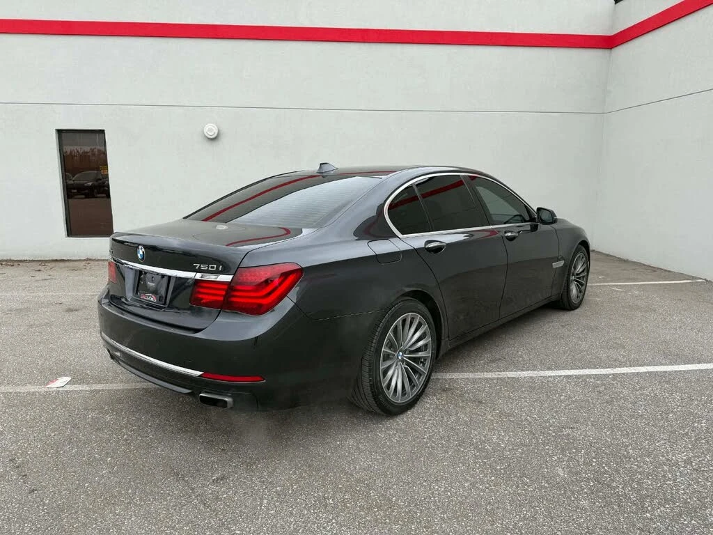 BMW 750 !xDrive!* АвтоКредит* Цена до БГ* , снимка 7 - Автомобили и джипове - 53804672