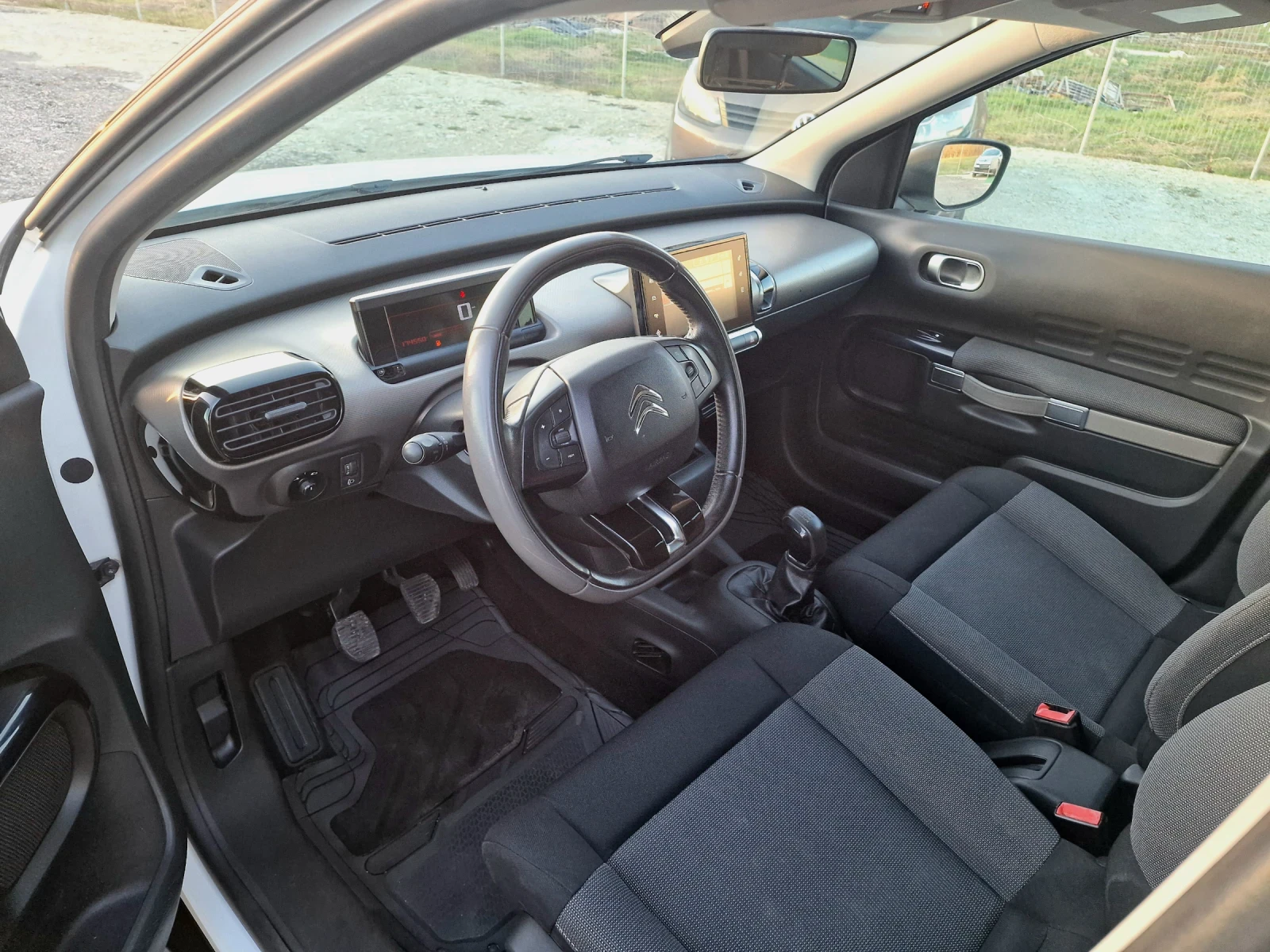 Citroen C4 Cactus 1.6HDI* 100кс* , снимка 9 - Автомобили и джипове - 53858333