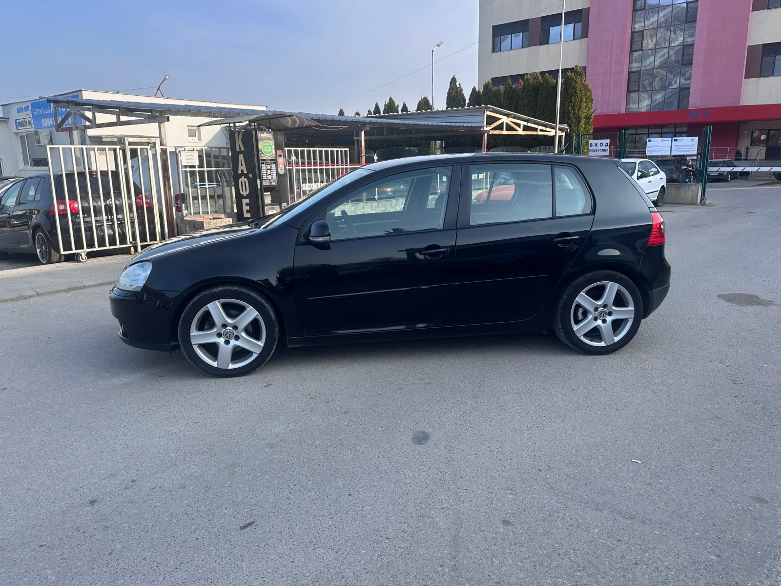 VW Golf 2.0TDI - КЛИМАТРОНИК, снимка 8 - Автомобили и джипове - 53868699