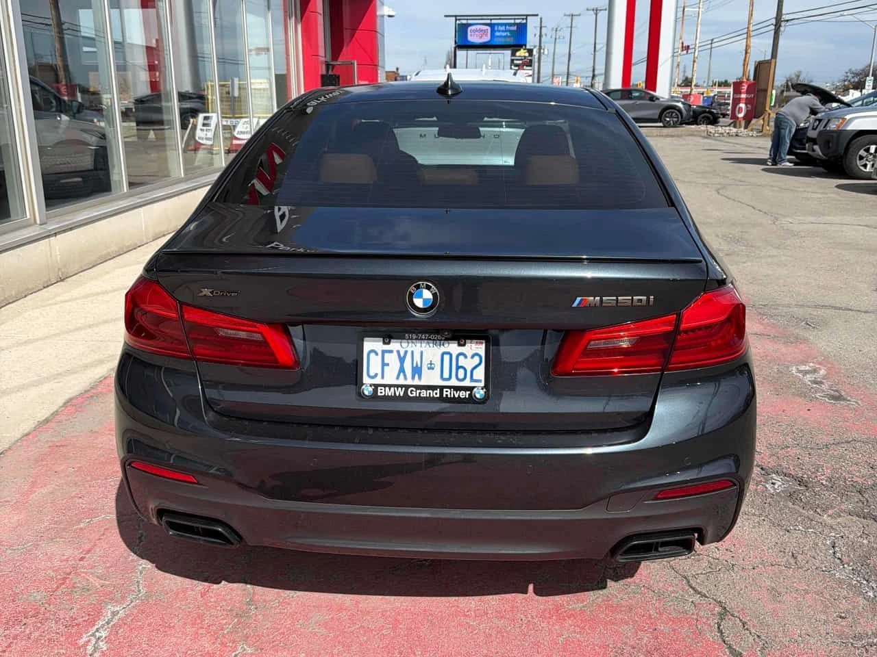 BMW 550 M550i xDrive  CARFAX, снимка 4 - Автомобили и джипове - 54038349