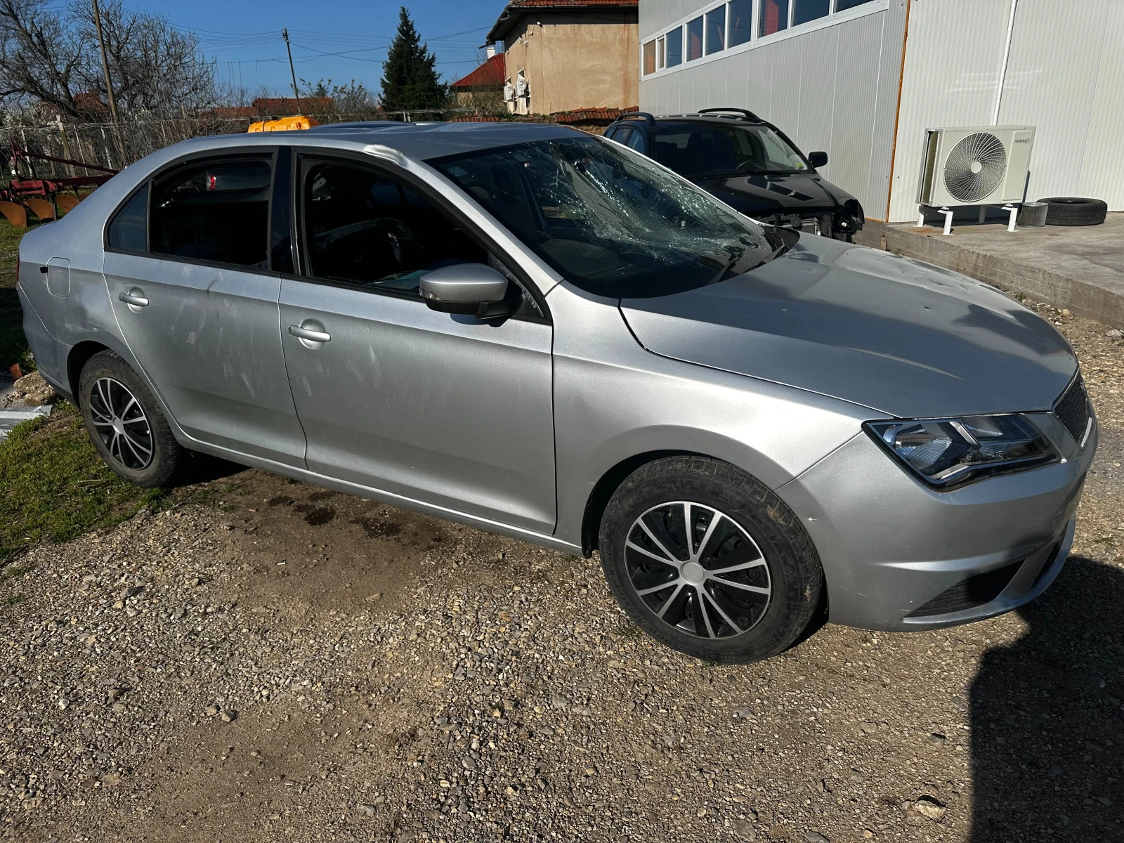Seat Toledo 1.0 110кс., снимка 2 - Автомобили и джипове - 54143732