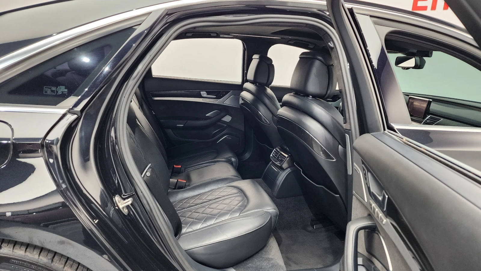 Audi S8 4.0 TFSI Quattro, FULL, снимка 11 - Автомобили и джипове - 55457575
